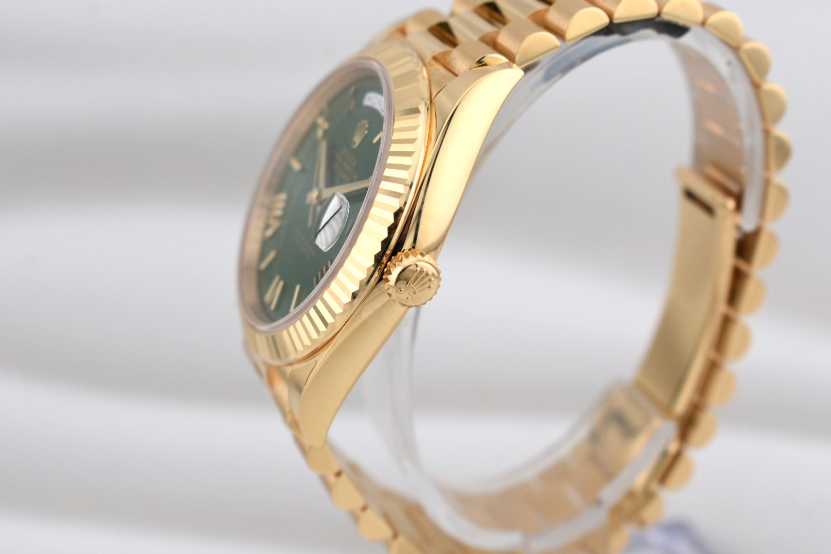 Rolex Day Date 40 Yellow Gold Money Green Dial 228238 2025