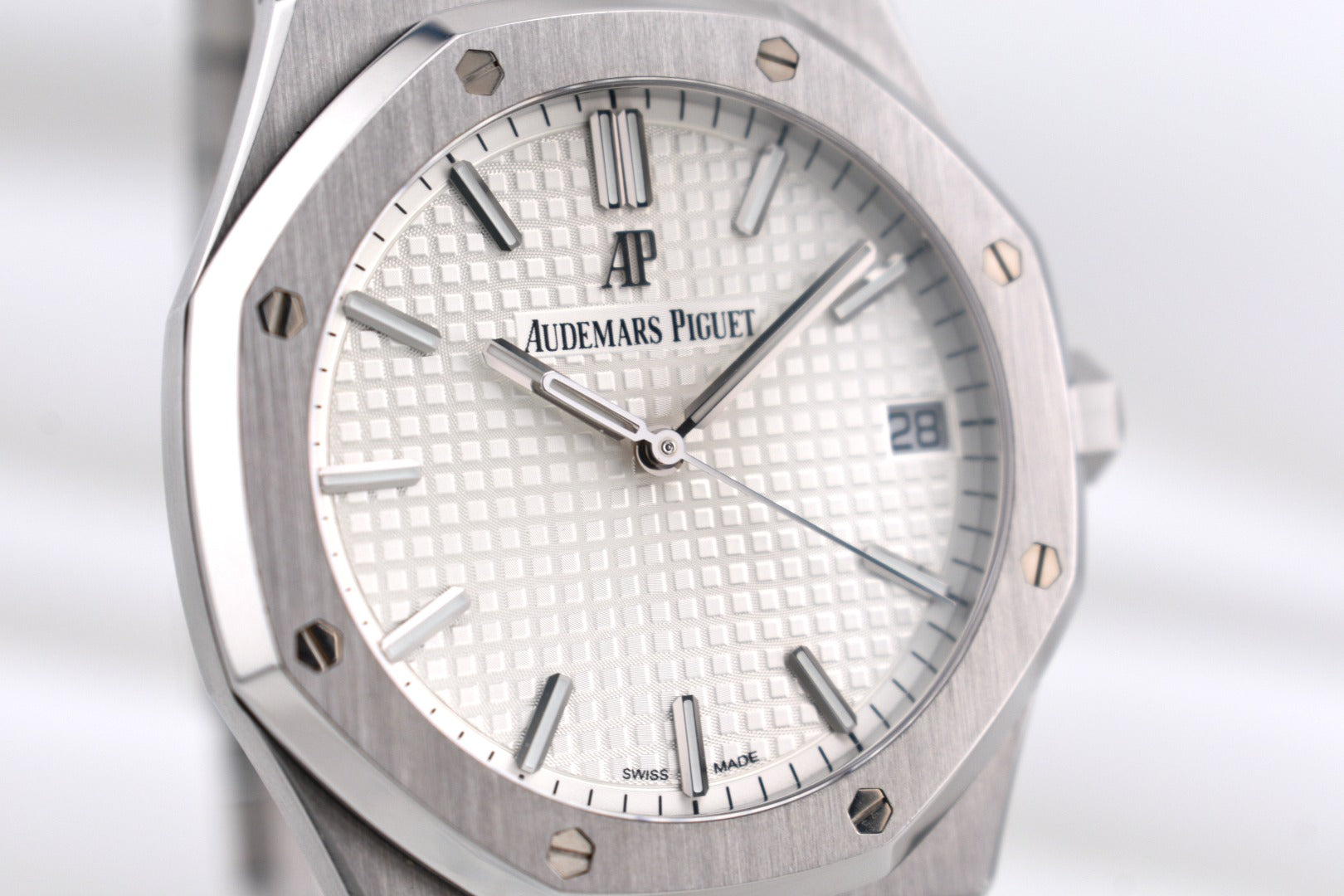 Audemars Piguet Royal Oak White Dial 15500ST 2021
