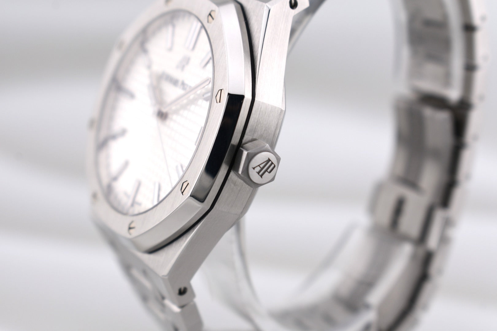 Audemars Piguet Royal Oak White Dial 15500ST 2021