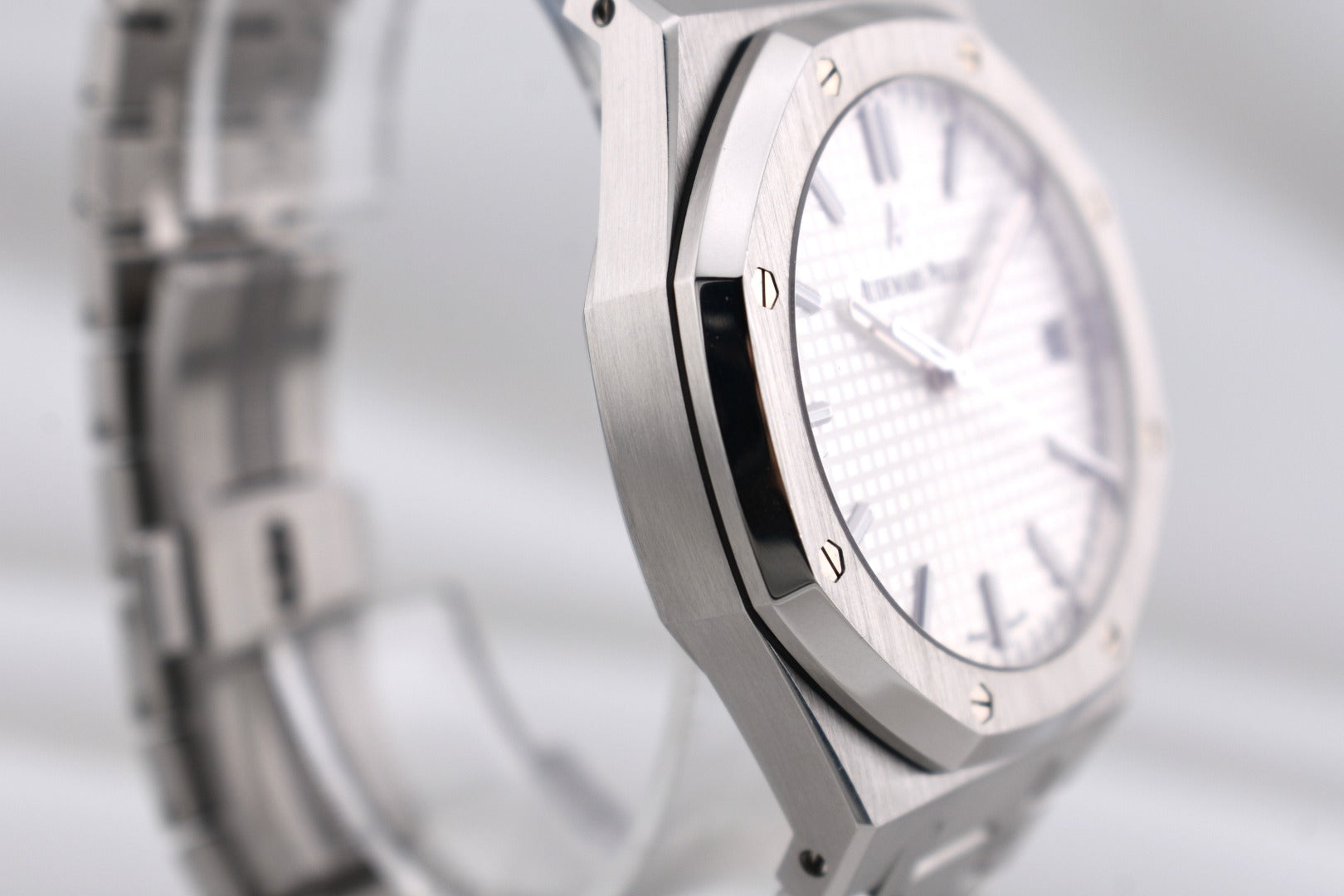 Audemars Piguet Royal Oak White Dial 15500ST 2021