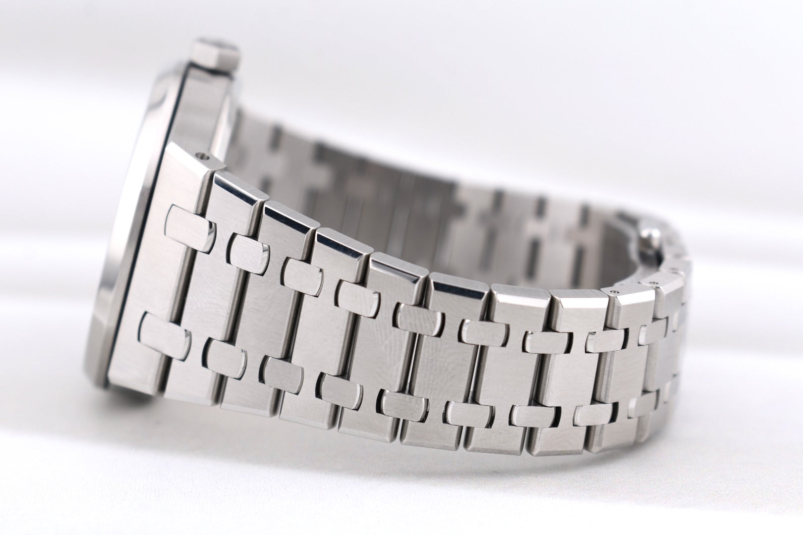 Audemars Piguet Royal Oak White Dial 15500ST 2021