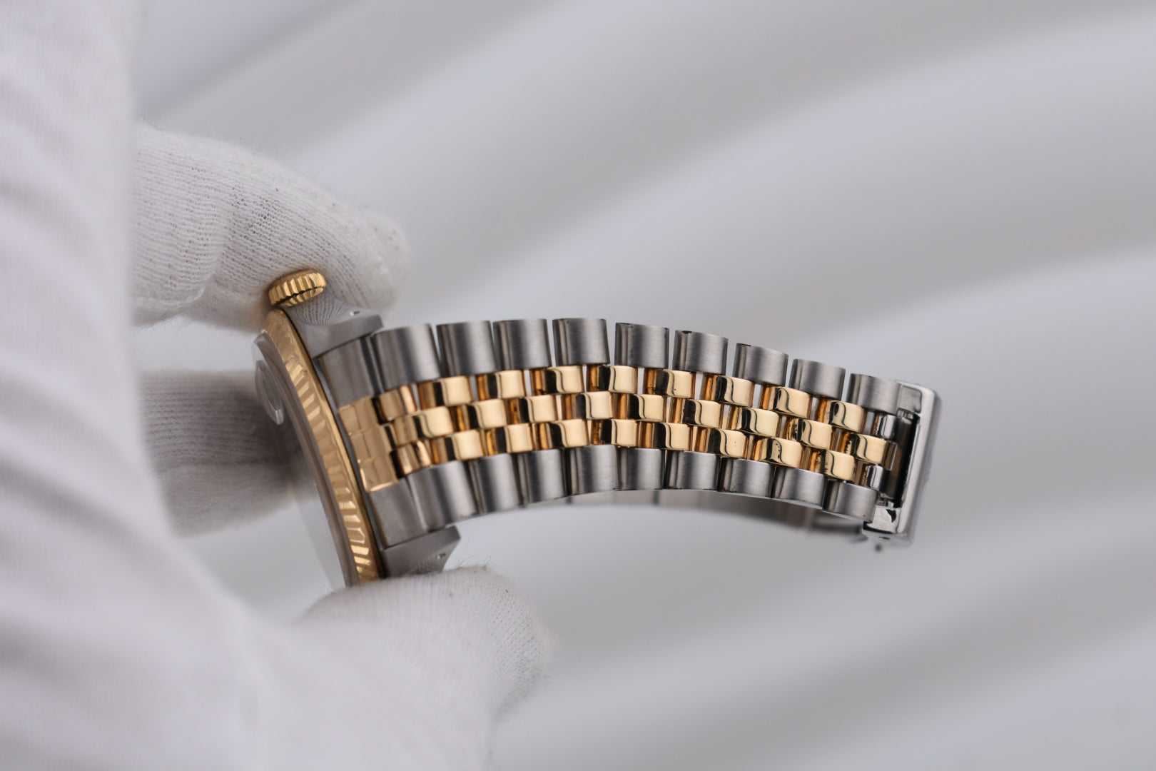Rolex Datejust 36 Red Vignette Diamond Dial Two Tone Yellow Gold 16233 1989