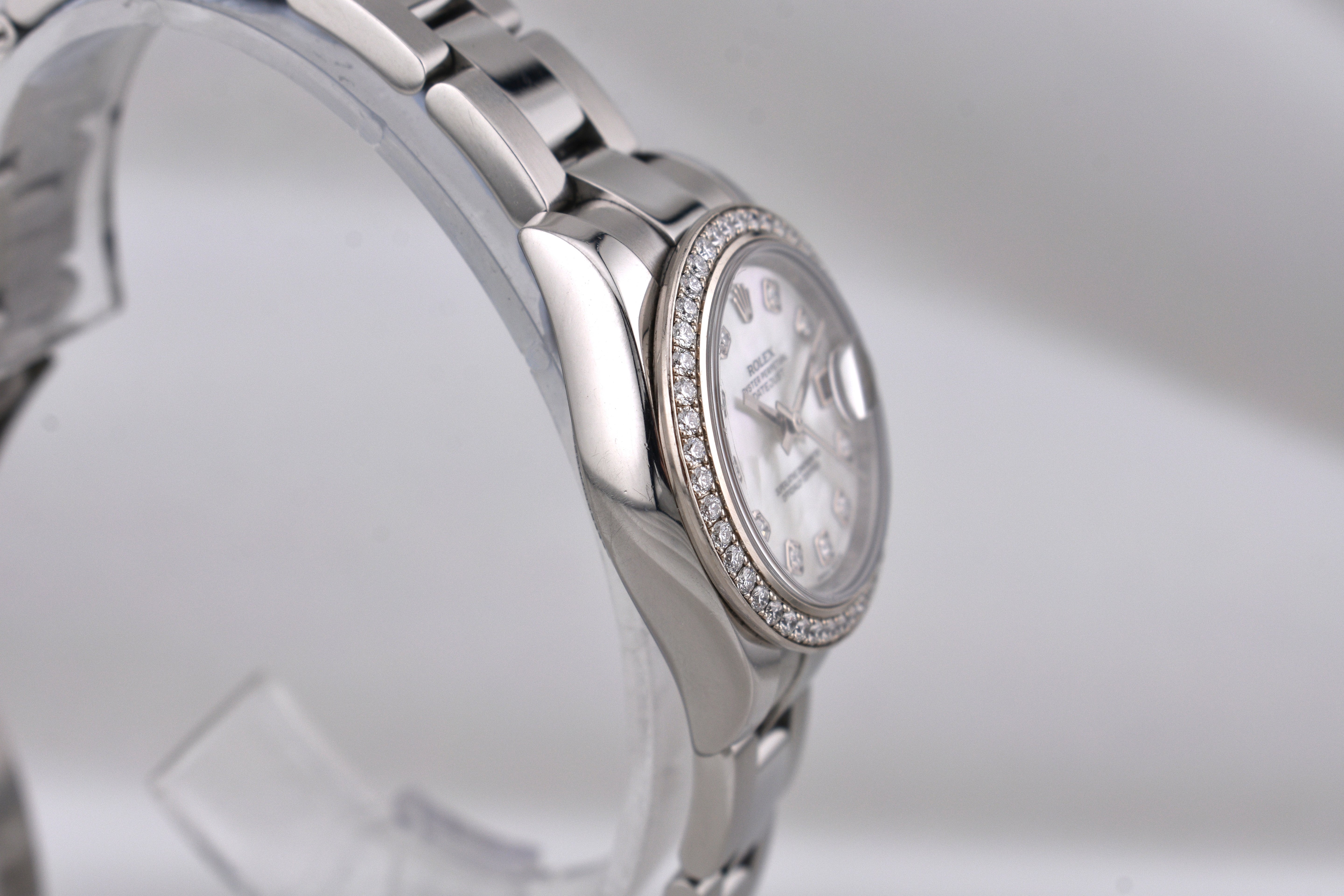 Rolex Lady Datejust 28 Mother of Pearl Diamond Dial Factory Diamond Bezel 179384RBR