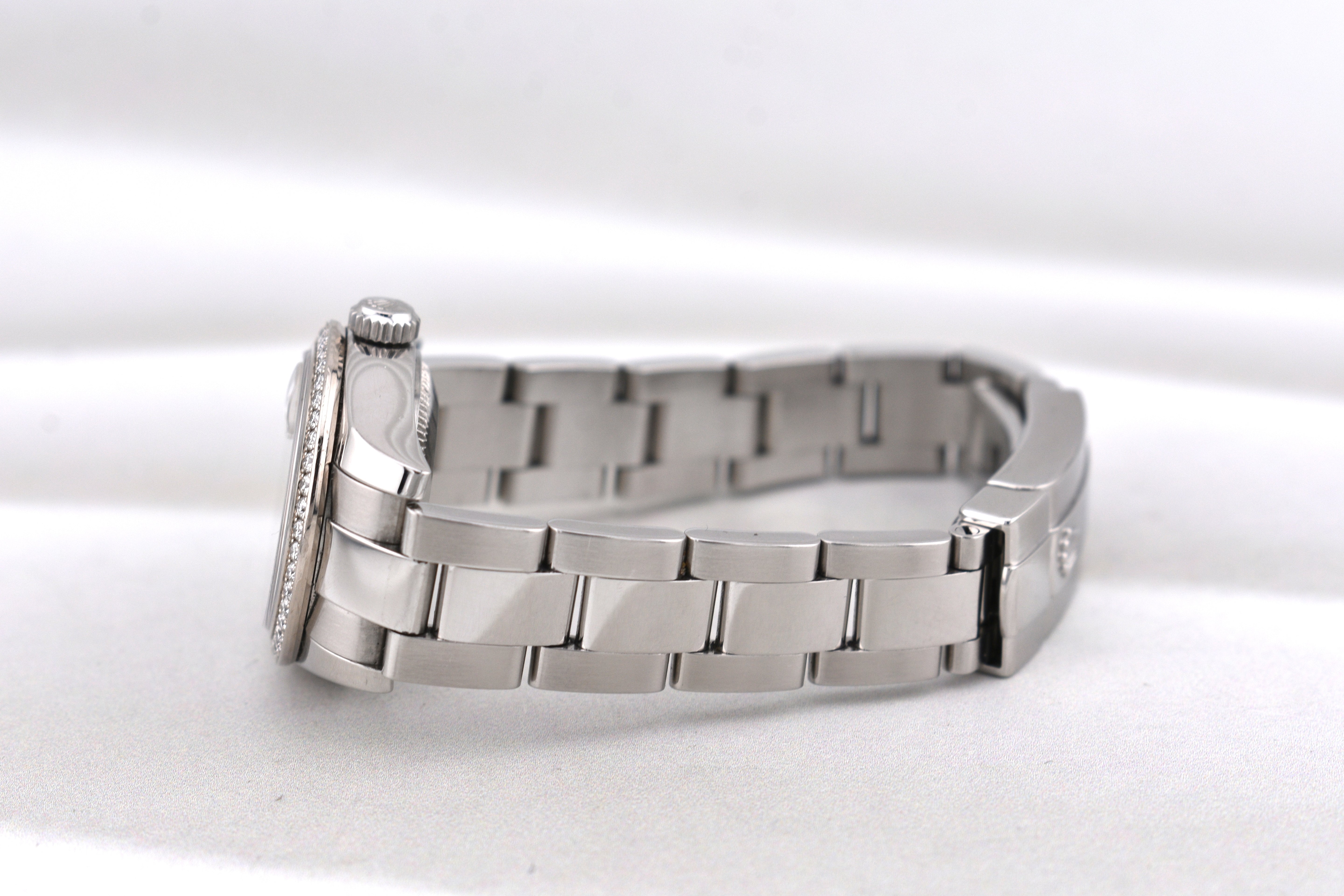 Rolex Lady Datejust 28 Mother of Pearl Diamond Dial Factory Diamond Bezel 179384RBR