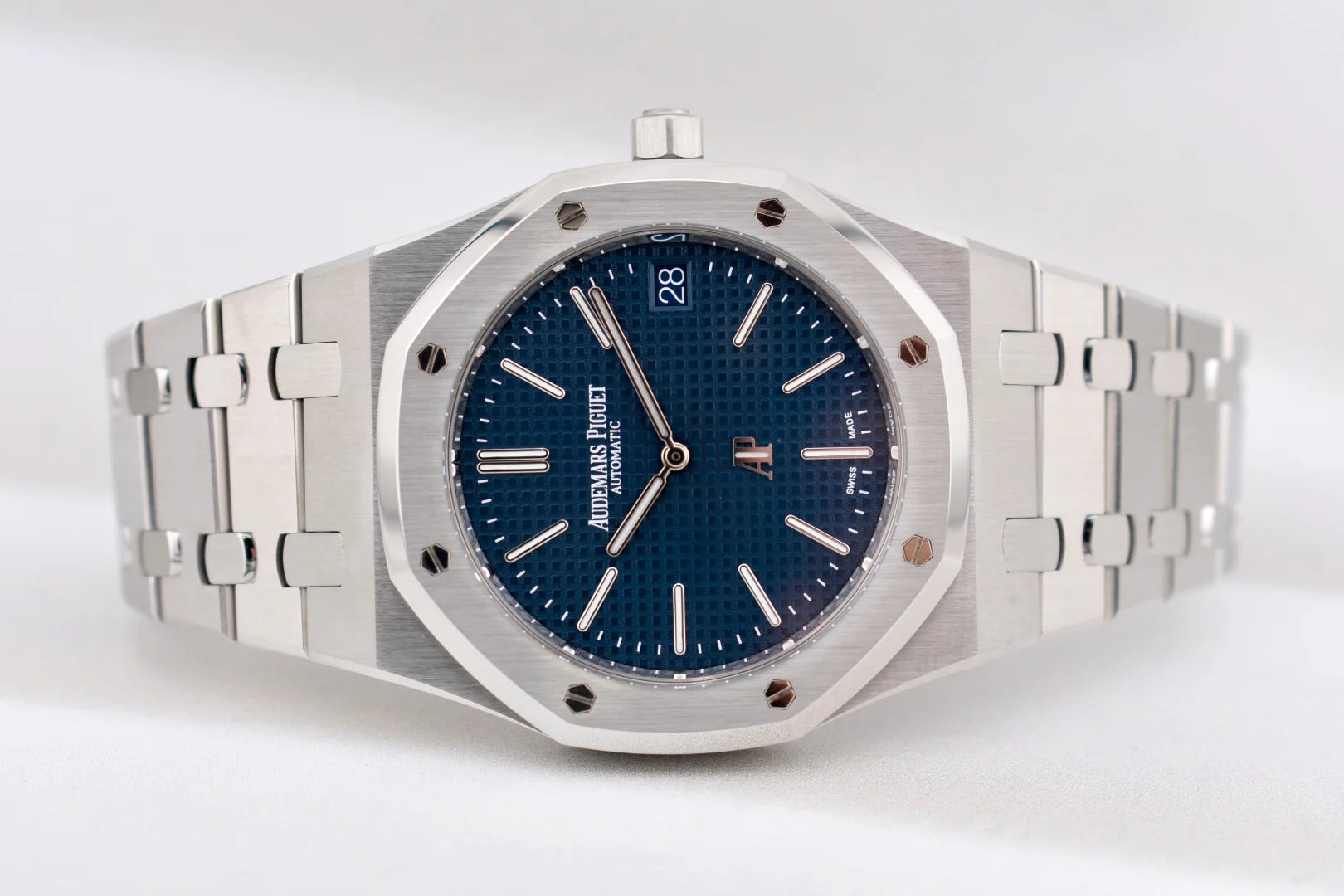 Audemars Piguet Royal Oak Jumbo Extra Thin 39mm Blue Dial 16202ST 08/2025