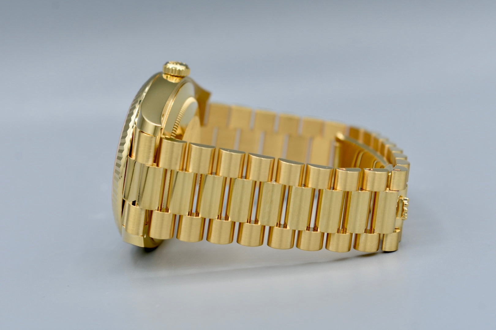 Rolex Day Date 40 Yellow Gold Mother of Pearl Baguette Diamond Markers 228238 2025