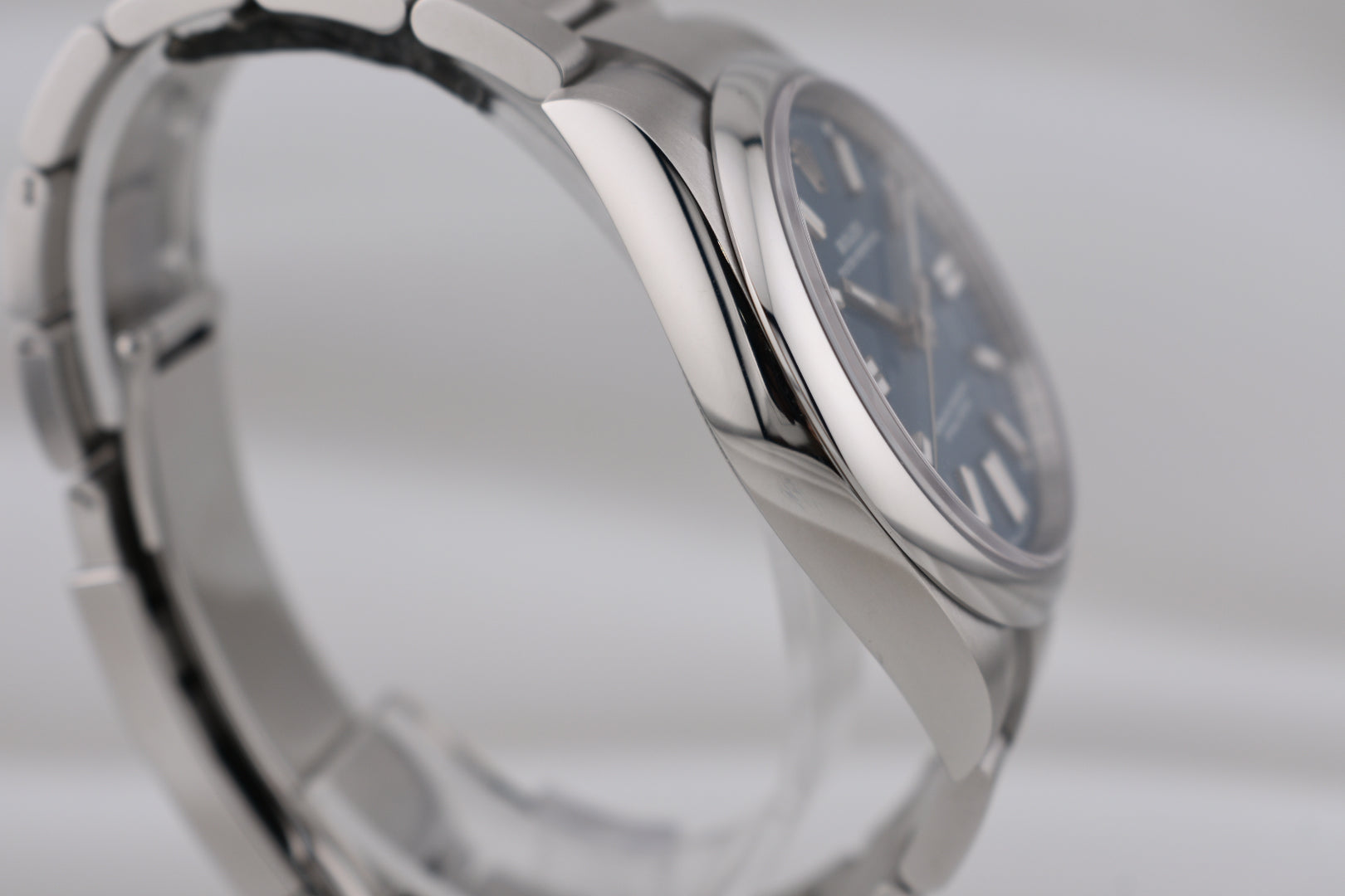 Rolex Oyster Perpetual 41 Med Blue Dial 134300 2025