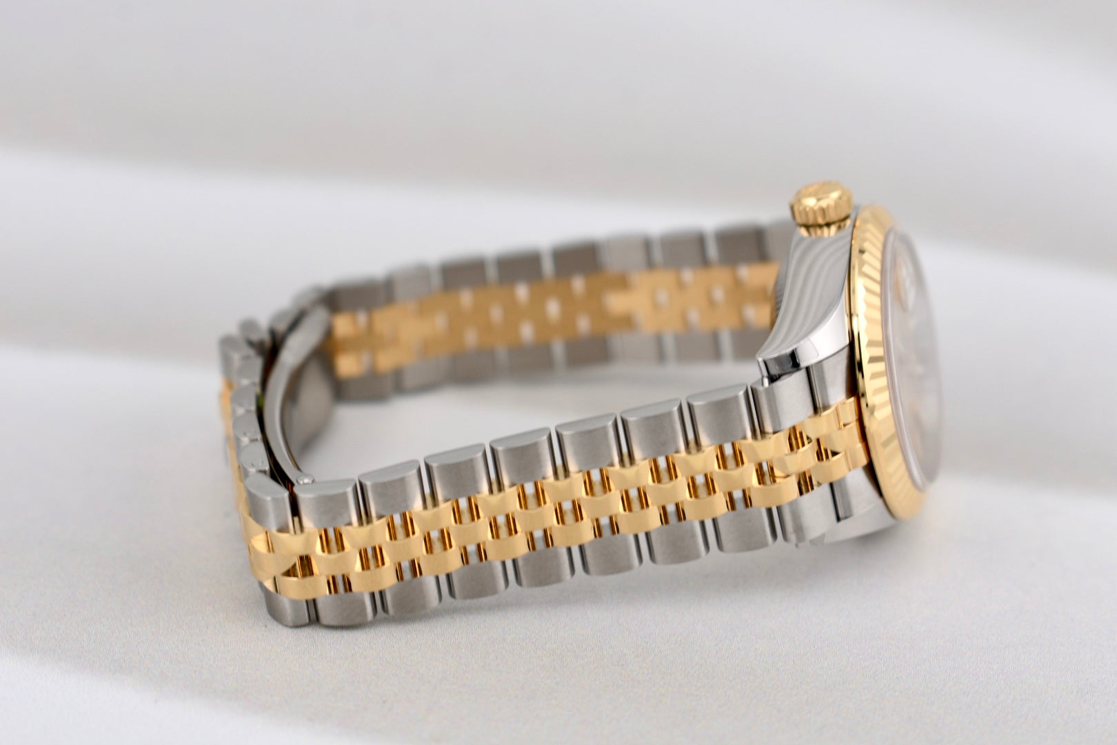 Rolex Lady Datejust 28 Two Tone Yellow Gold Champagne Dial 279173 2025