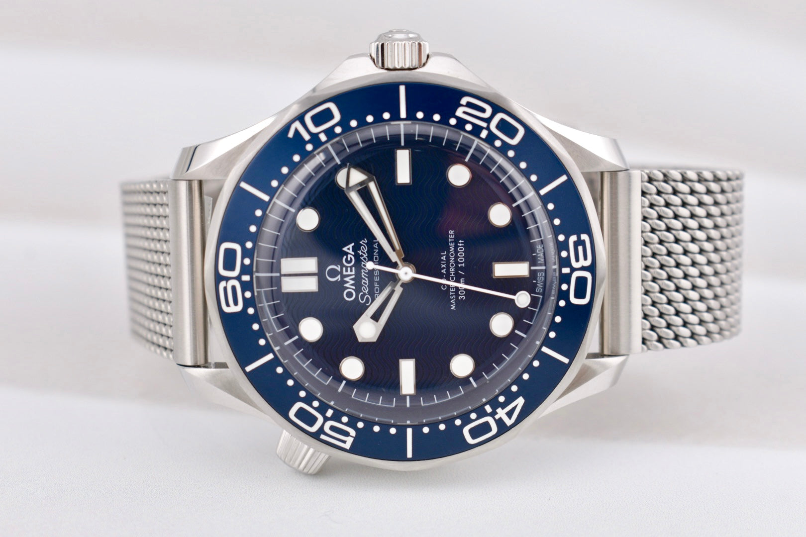 Omega Seamaster Diver 300M James Bond 007 60th Anniversary Edition 210.30.42.20.03.002 2025